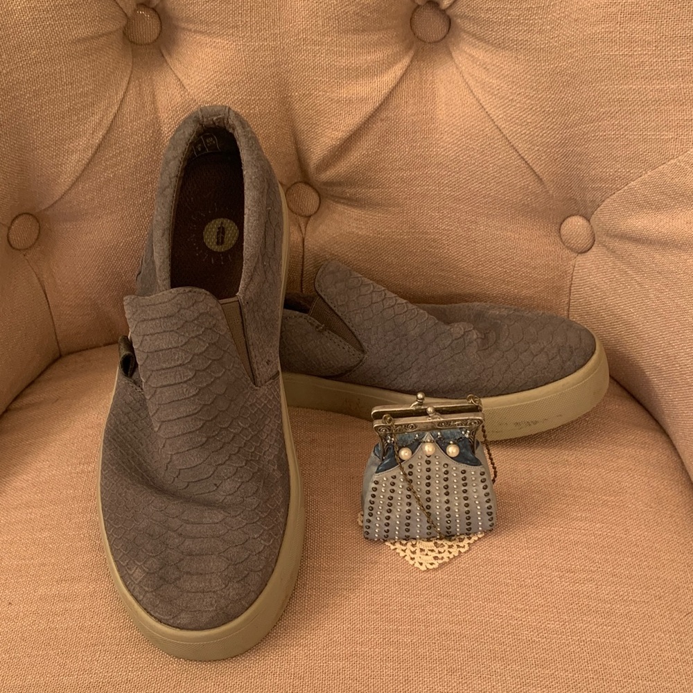 REVITALIGN Brown Slip-On Sneakers